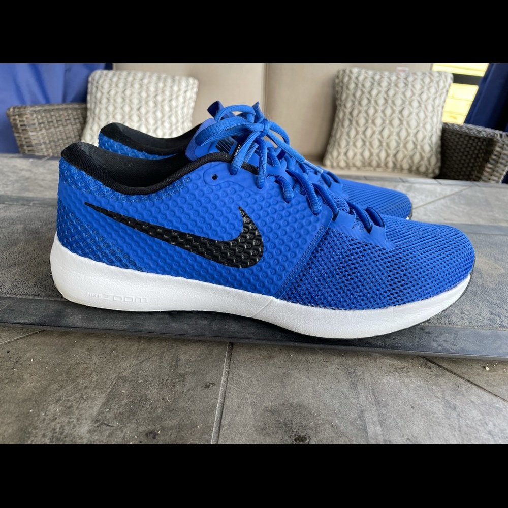 Nike TR2